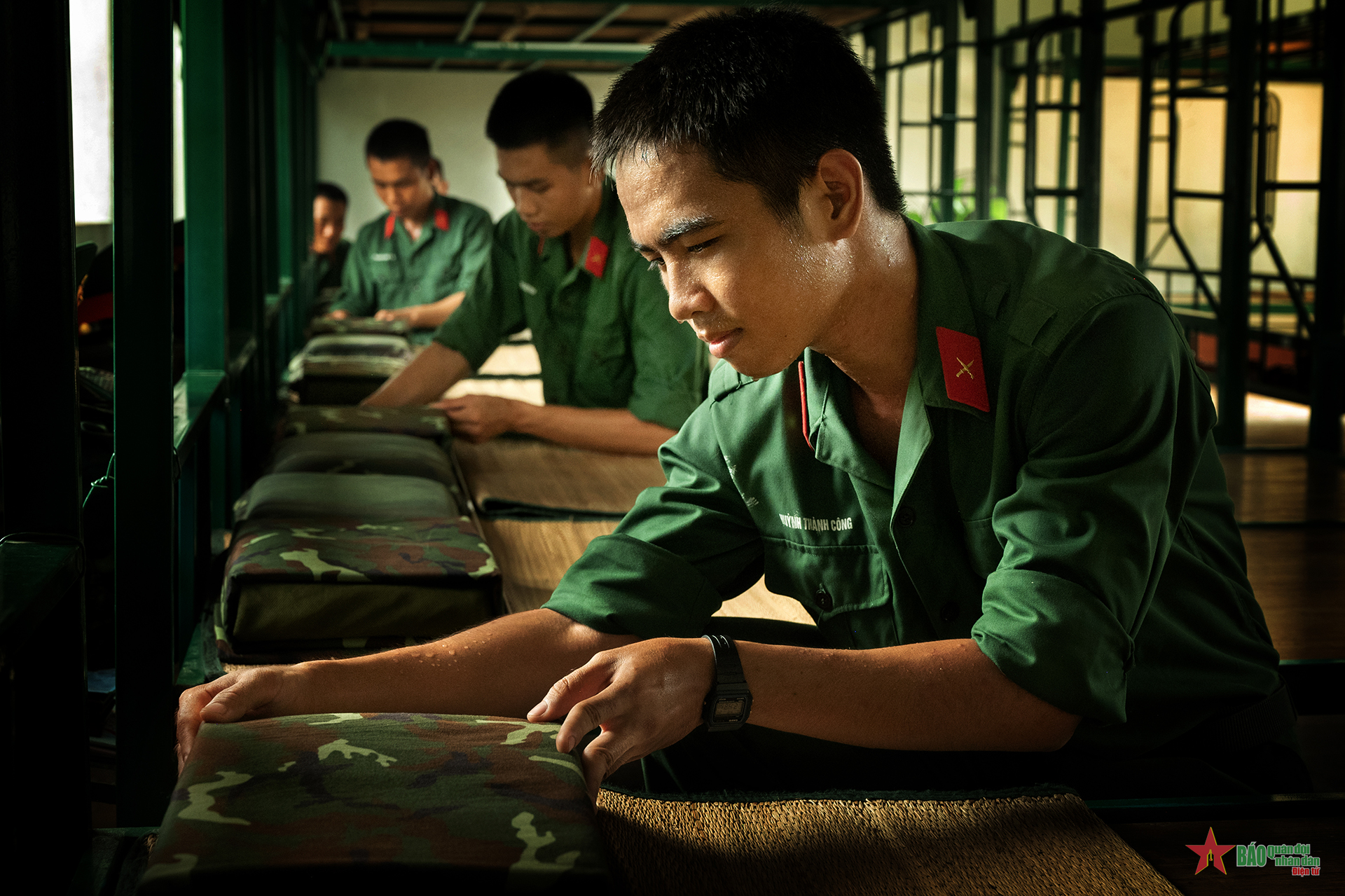 Gấp, xếp nội vụ